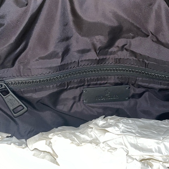 Moncler Makaio Weekend Duffle Bag Unisex - Picture 9 of 13